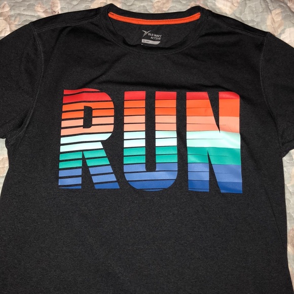 Old Navy Active T-Shirt - Picture 1 of 3